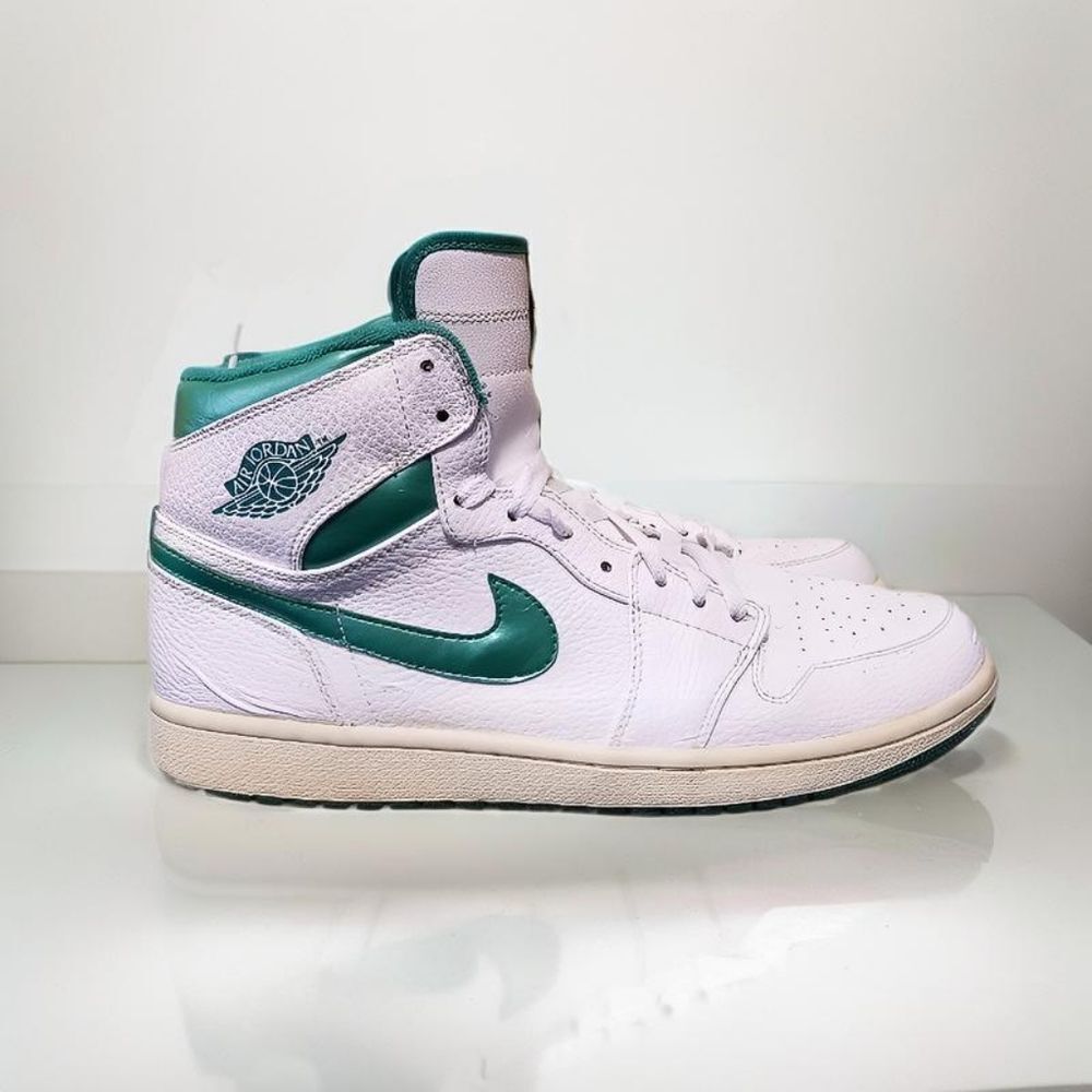Nike Air Jordan 1 Retro High "Do The Right Thing"